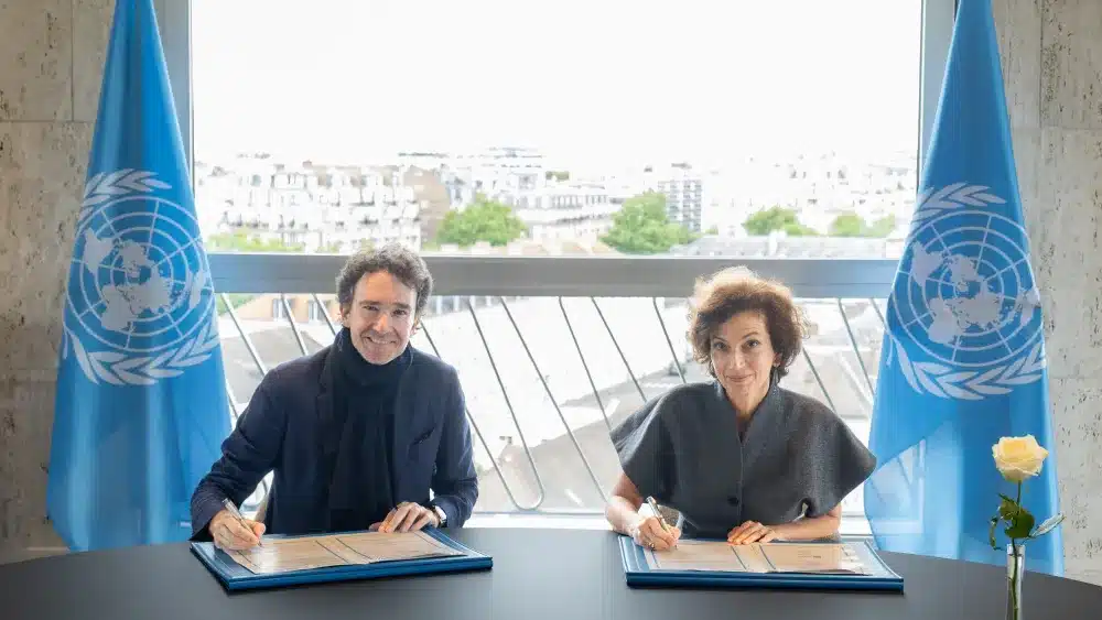 LVMH et l’UNESCO prolongent leur partenariat pour cinq ans ; la Fondation Tiffany & Co. rejoint l’initiative pour la protection des océans