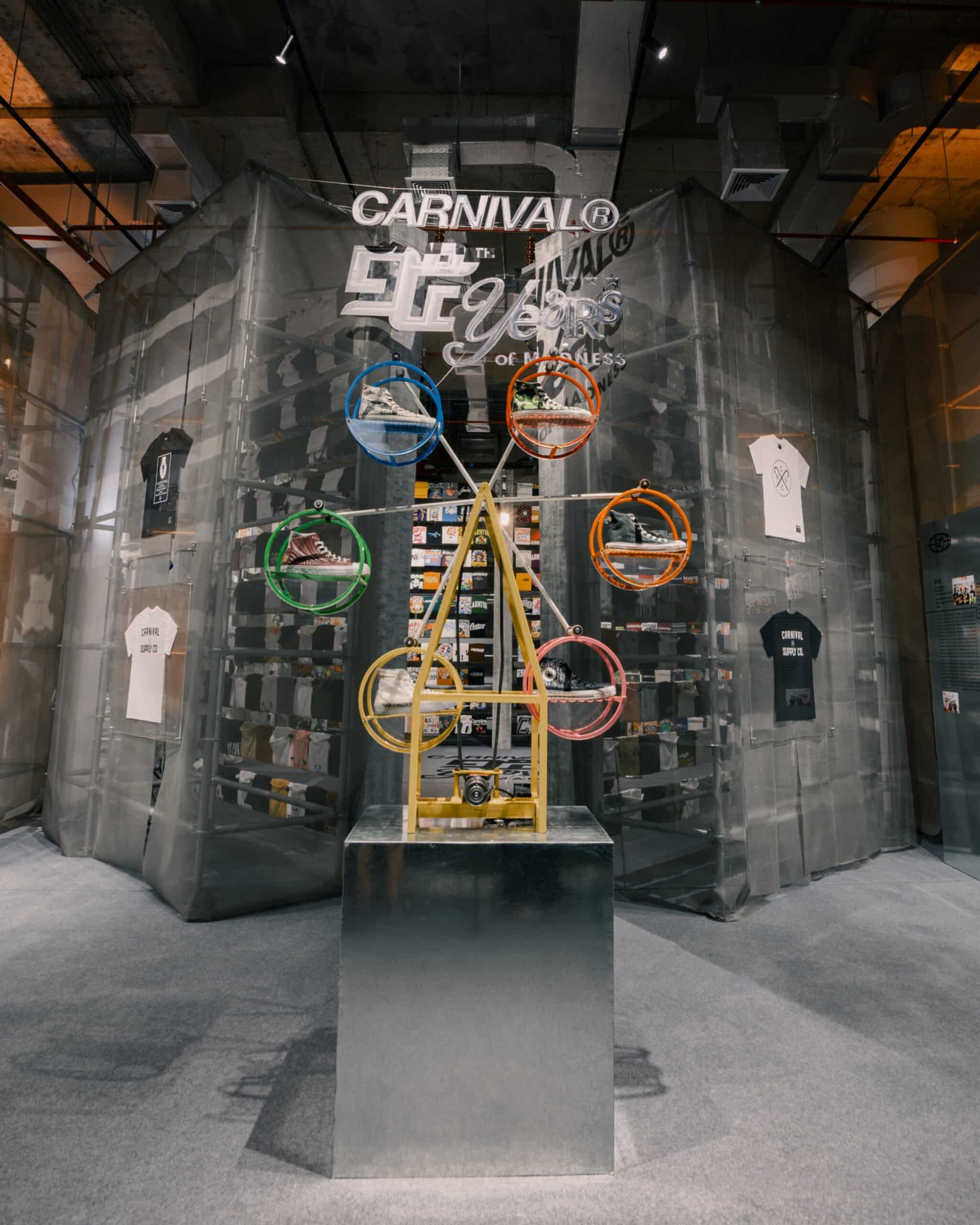 Carnival célèbre 15 ans de streetwear avec une exposition inédite à Bangkok
