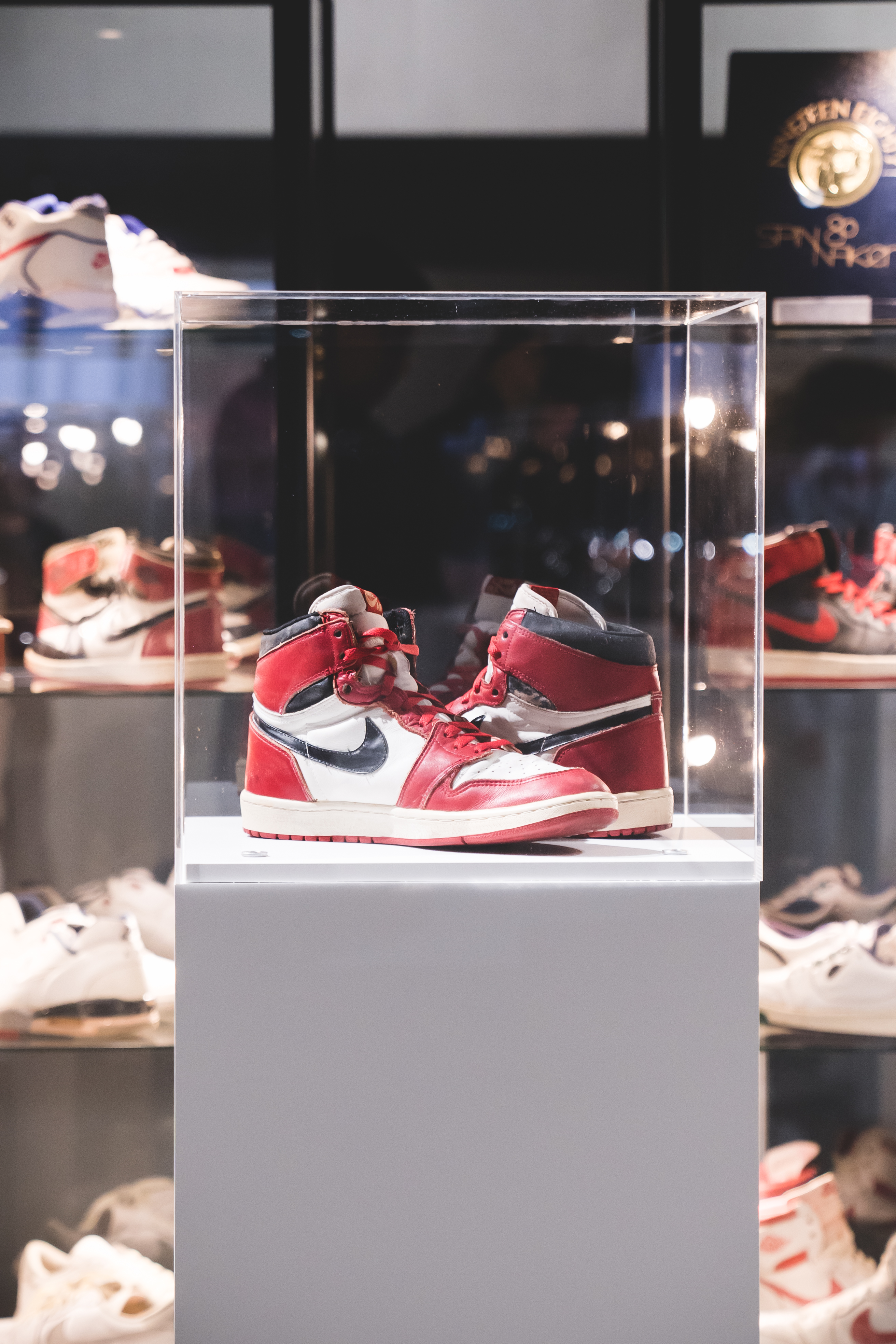 SNEAKERS MUSEUM WORLD TOUR by DO THE RIGHT MOVE