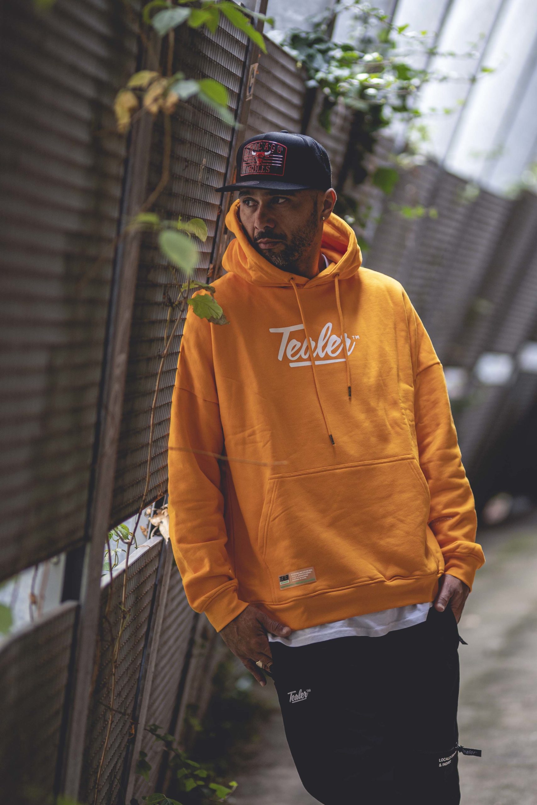 MAGMA ORANGE VIBES AVEC TEALER