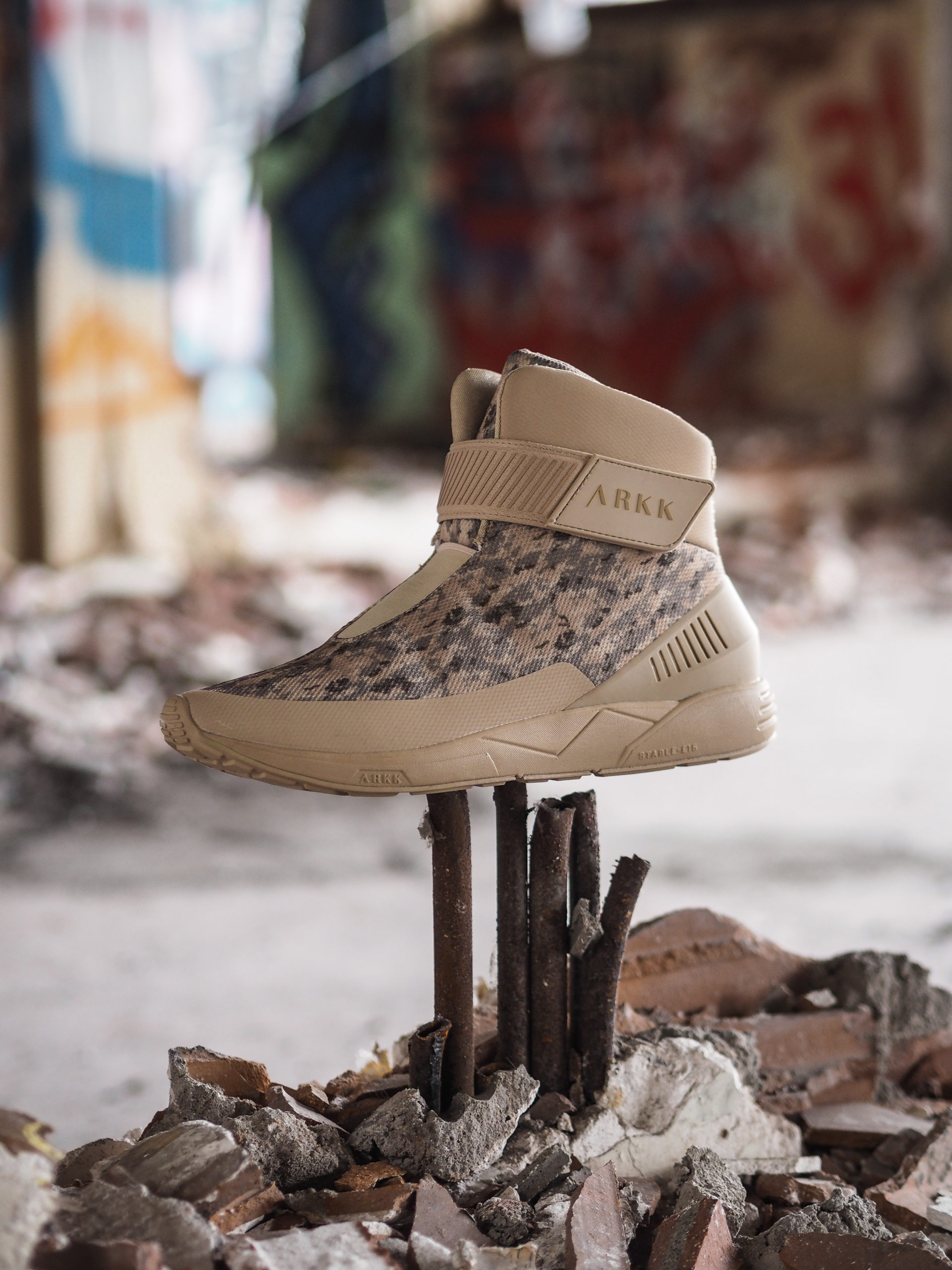 PYTHRON S-E15 DESERT CAMO by ARKK