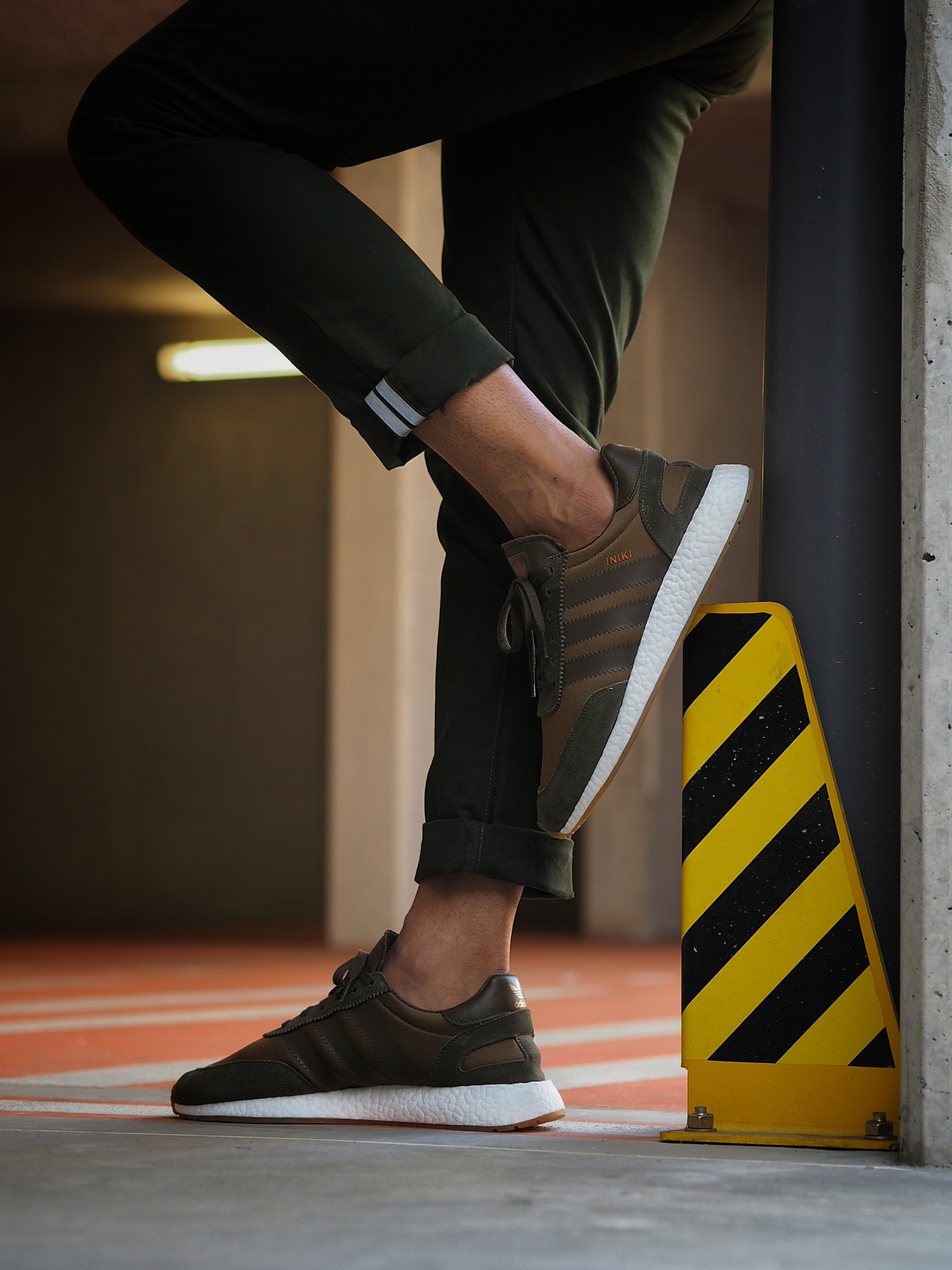 ADIDAS ORIGINALS INIKI  "Courir Exclusive" Kaki