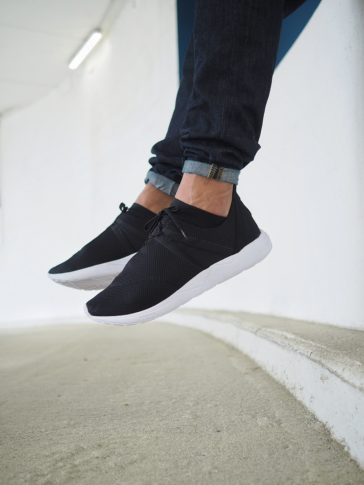 ARKK – EAGLEZERO S-E15 BLACK
