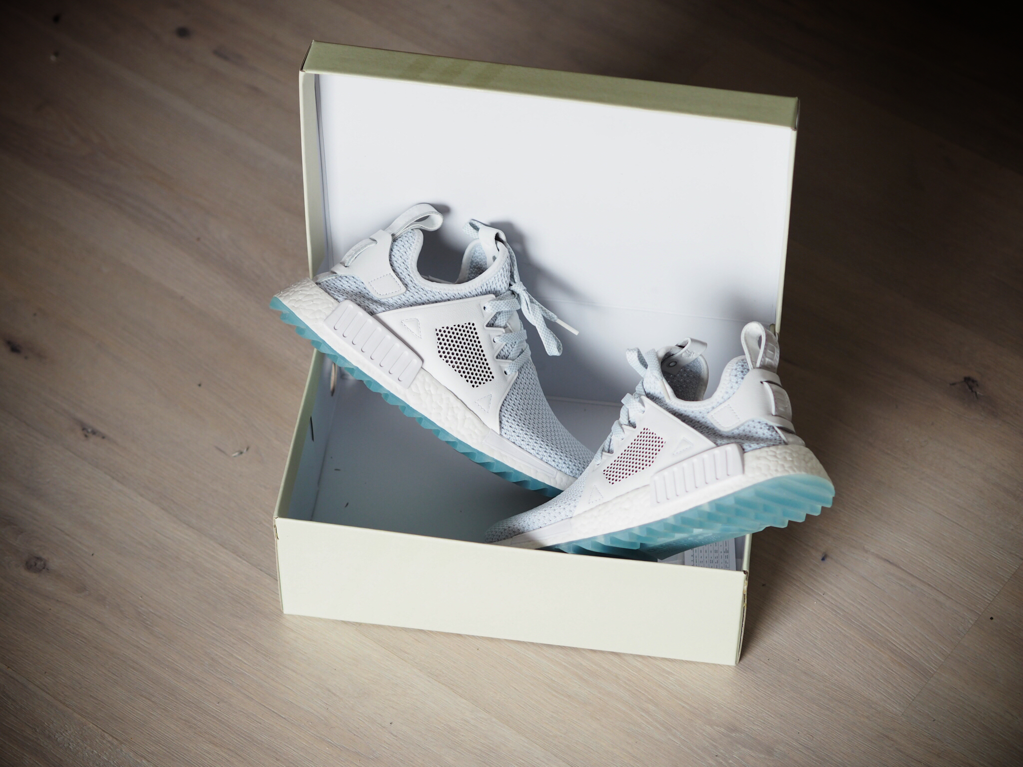 TITOLO x ADIDAS Consortium NMD XR1 « CELESTIAL » (english & french )