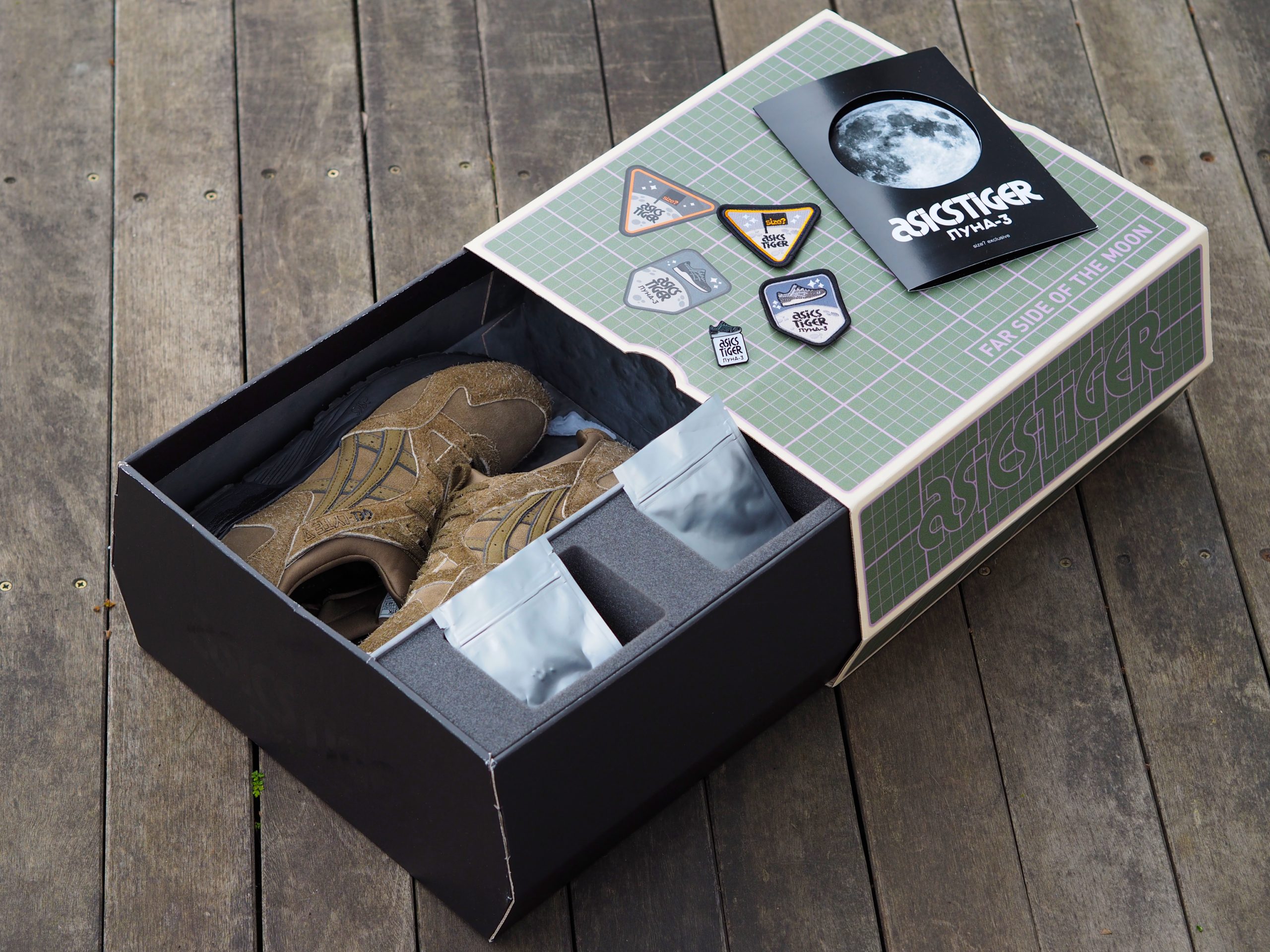 ASICS GEL LYTE V x Size? "Far Side of the Moon"