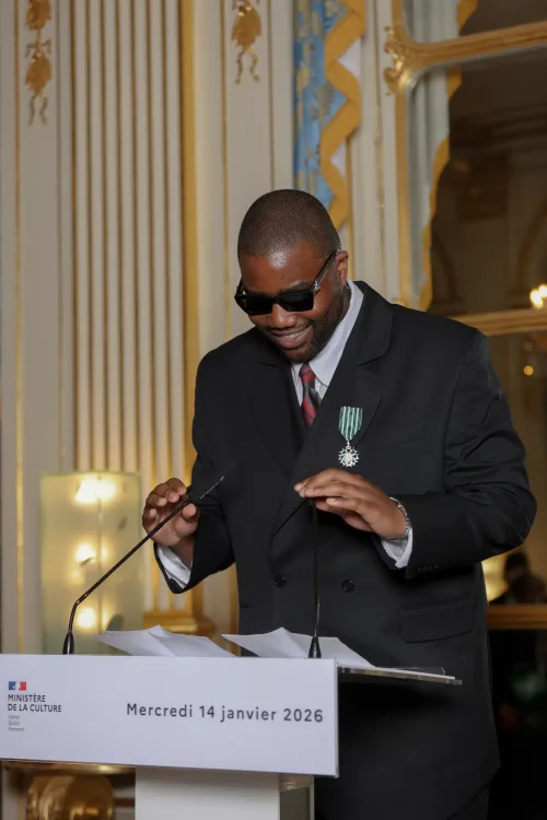 Emeric Tchatchoua, fondateur de la marque 3.Paradis, nommé Chevalier de l’Ordre des Arts et des Lettres