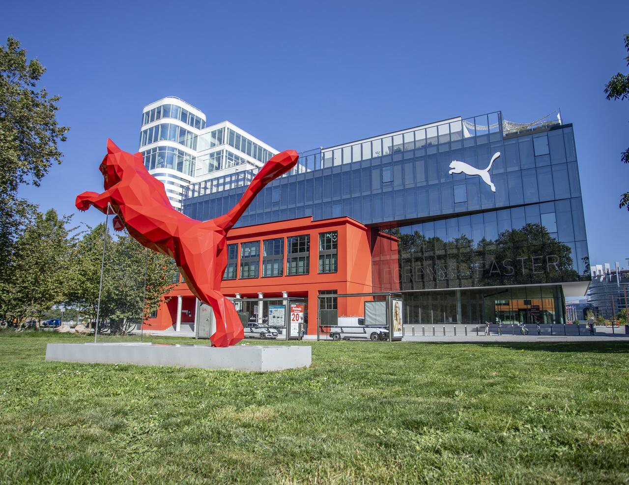 Puma SE prévoit une nouvelle année de pertes et supprime ses dividendes