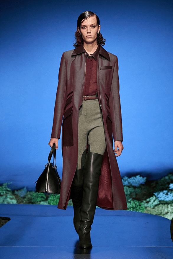 Hermès fait lever la lune sur son défilé automne-hiver 2026 à la Paris Fashion Week