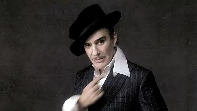 John Galliano x Zara : une collaboration stratégique qui redéfinit le luxe accessible