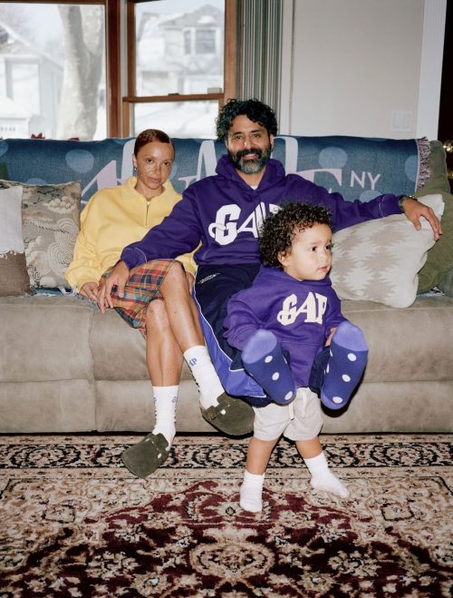Awake NY x Gap : Une Collection SS26 qui Réinvente les Classiques des Années 90 à Travers l’Âme de New York