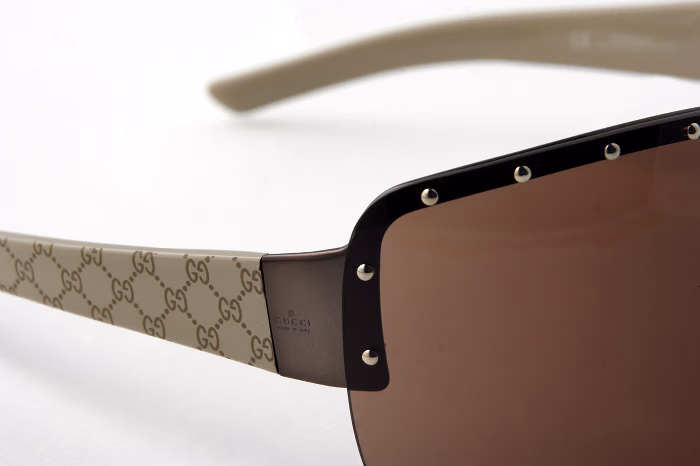 Gucci et Google s’associent pour lancer des lunettes connectées en 2027