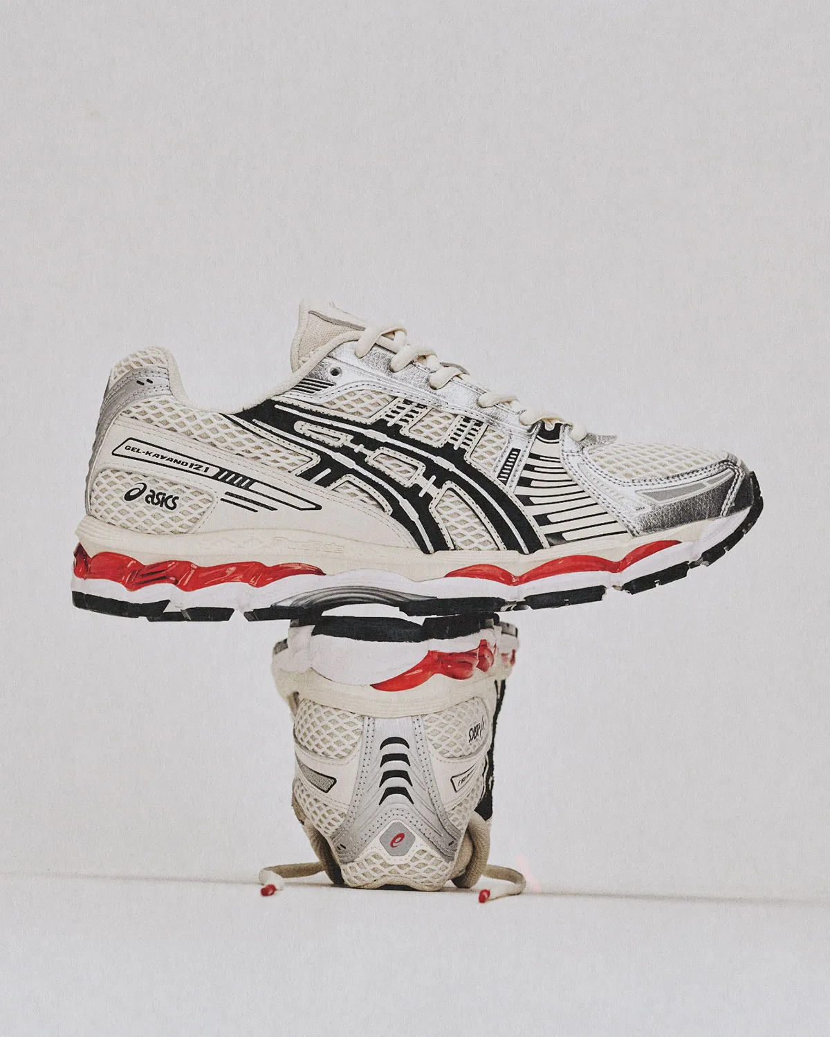 ASICS GEL-Kayano 12.1 “The Spark” : la collab Lapstone & Hammer sort le 2 mai 2026
