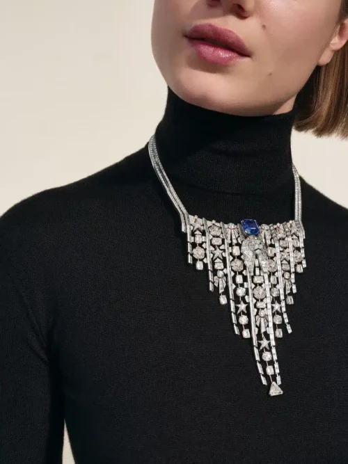 Chanel sublime ses symboles iconiques en dévoilant sa collection haute joaillerie “Signes & Symboles”