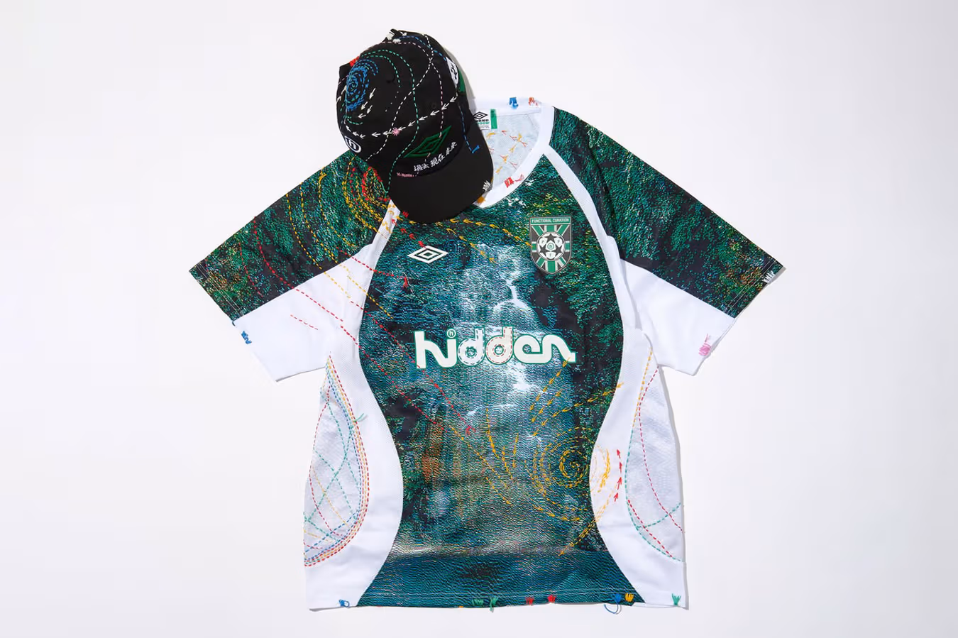 Sashiko Gals réinterprète le maillot HIDDEN NY x Umbro à travers l’art traditionnel japonais du sashiko