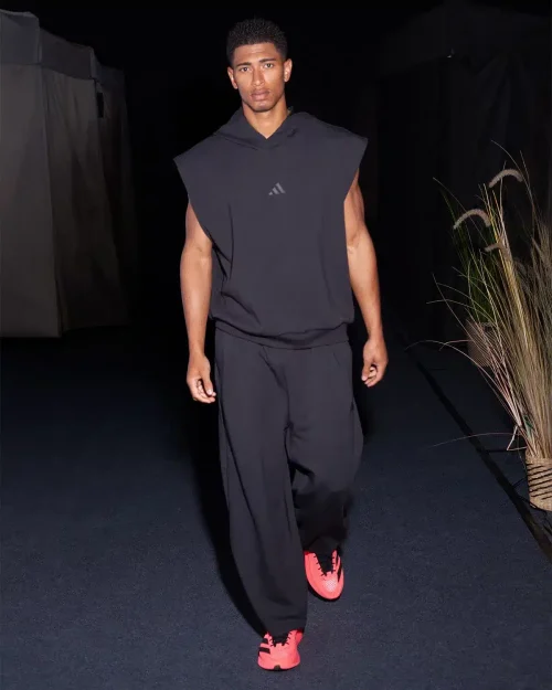 Jude Bellingham dévoile une nouvelle adidas Climacool Laced “Solar Red”