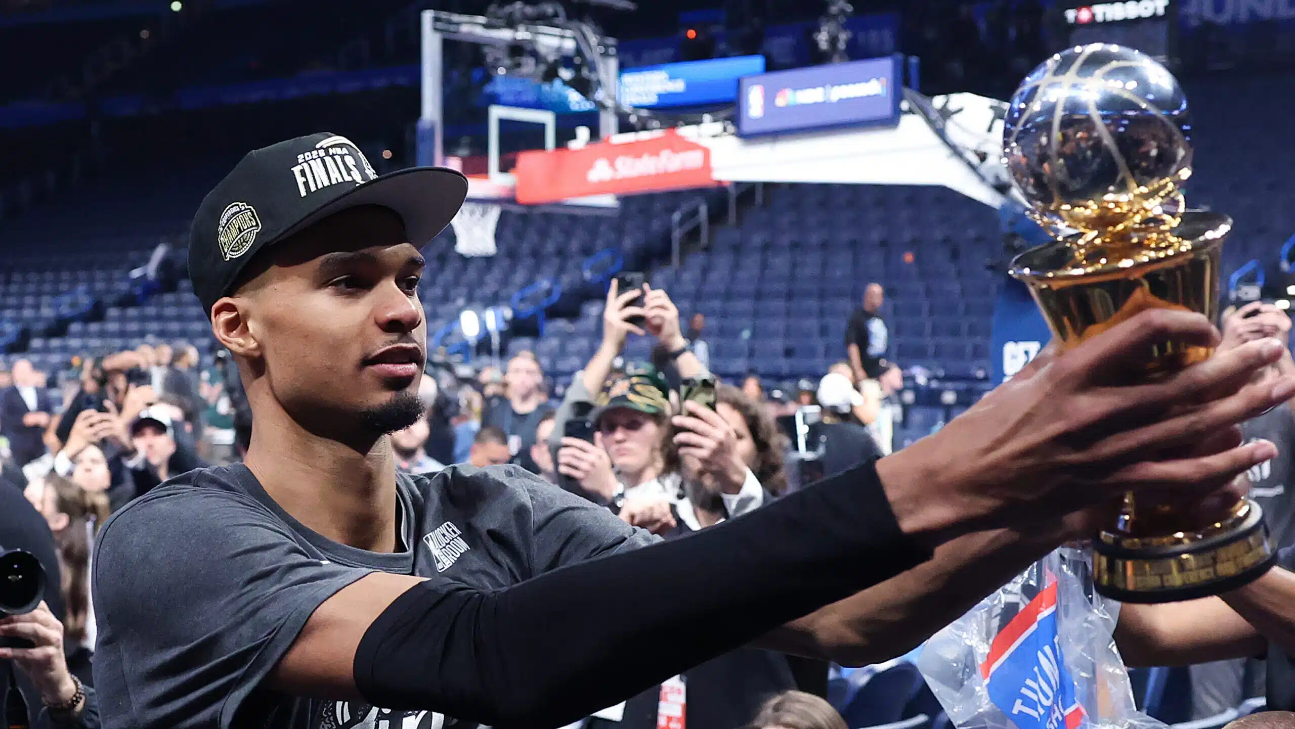 Victor Wembanyama emmène les Spurs en finale NBA après avoir fait tomber le champion en titre