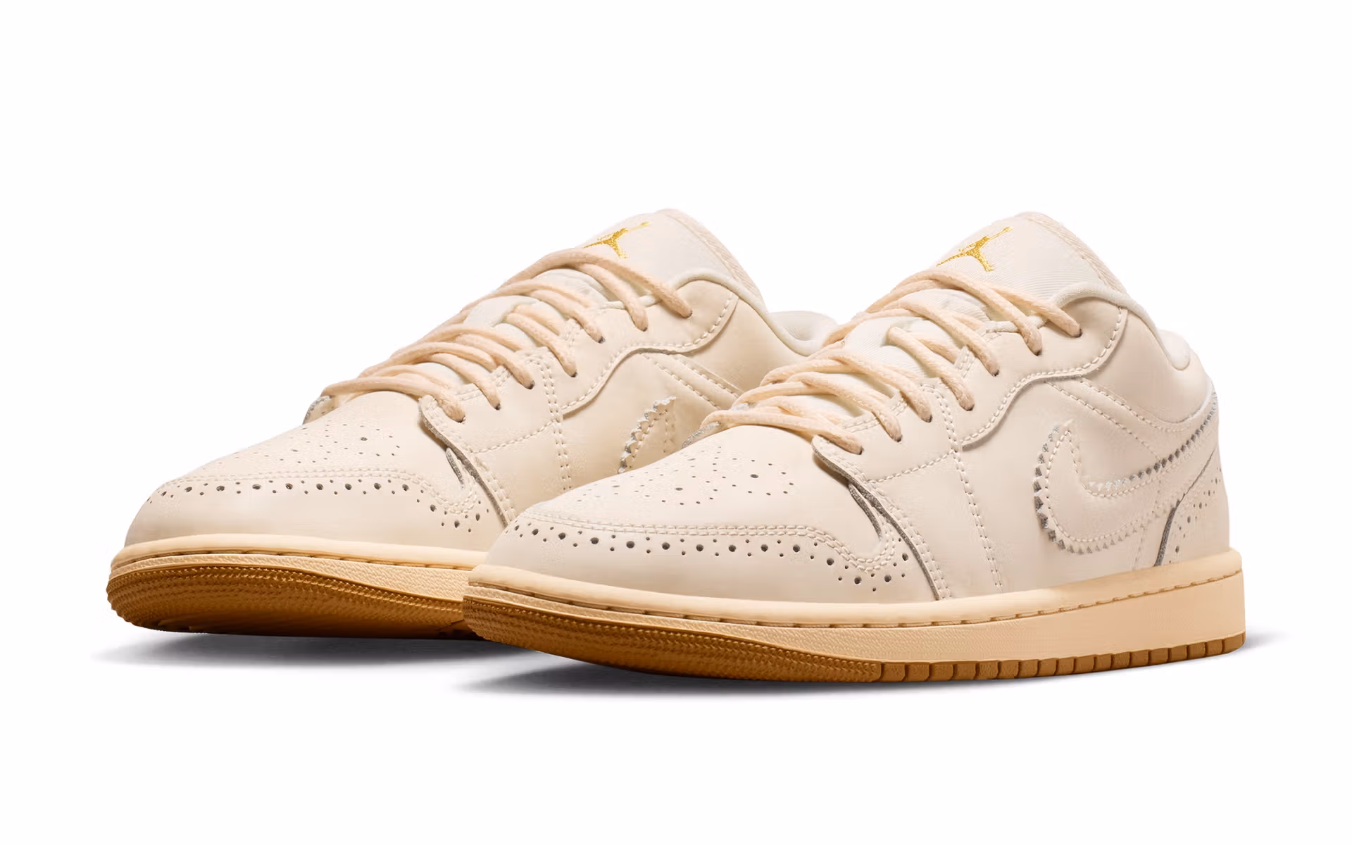 Jordan Brand revisite l’Air Jordan 1 Low avec une élégante version inspirée des chaussures habillées
