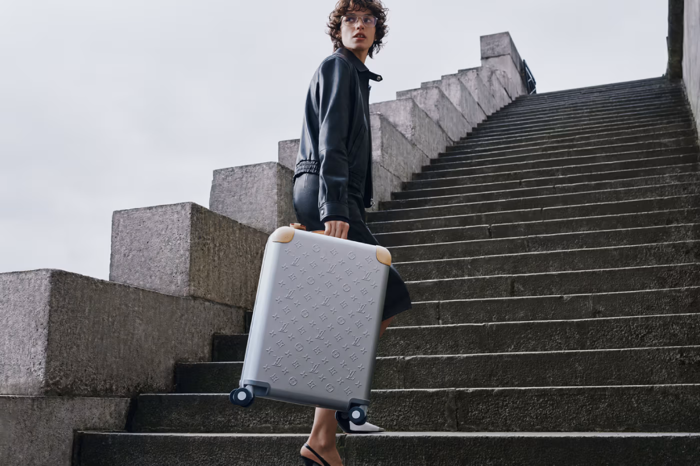 Louis Vuitton révolutionne le voyage avec Horizon Aluminum, sa première valise en aluminium conçue avec Marc Newson