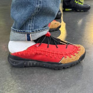 soulgoods-nike-homescape-woven-red-hm6961-600-1-1068x1068