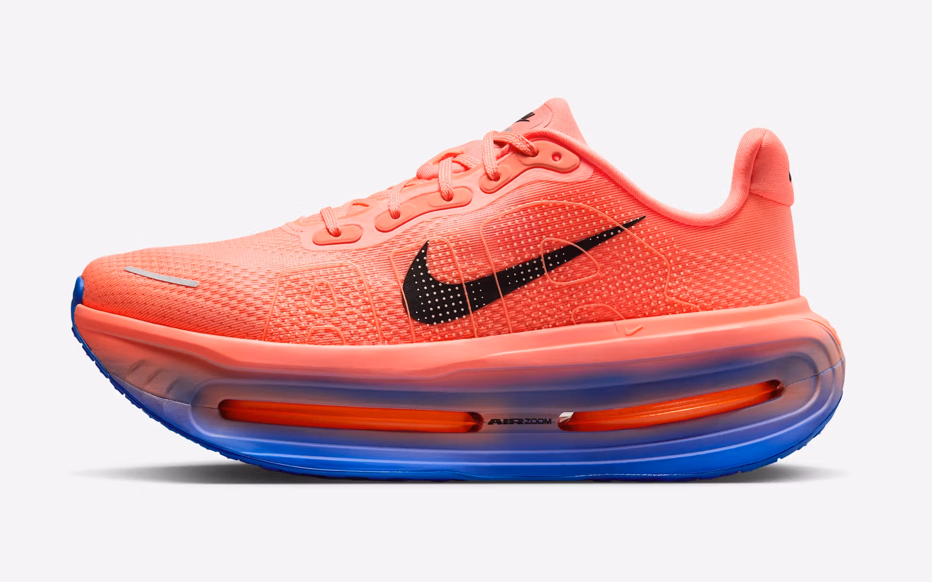 Nike Vomero Premium « Crimson/Blue » : la performance running rencontre un design audacieux