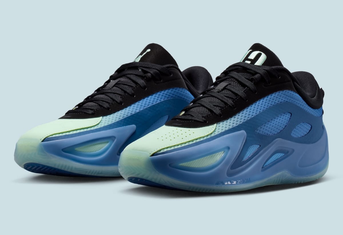 Napheesa Collier signe une Jordan Heir Series 2 aux couleurs des Minnesota Lynx