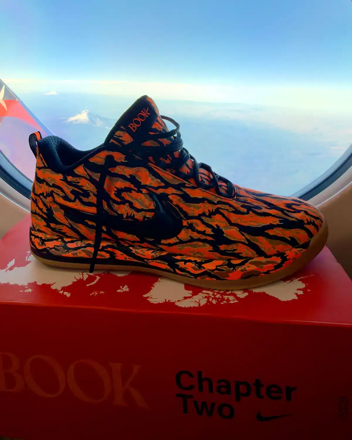 Devin Booker dévoile la Nike Book 2 « Tiger Camo », un coloris audacieux qui fait sensation