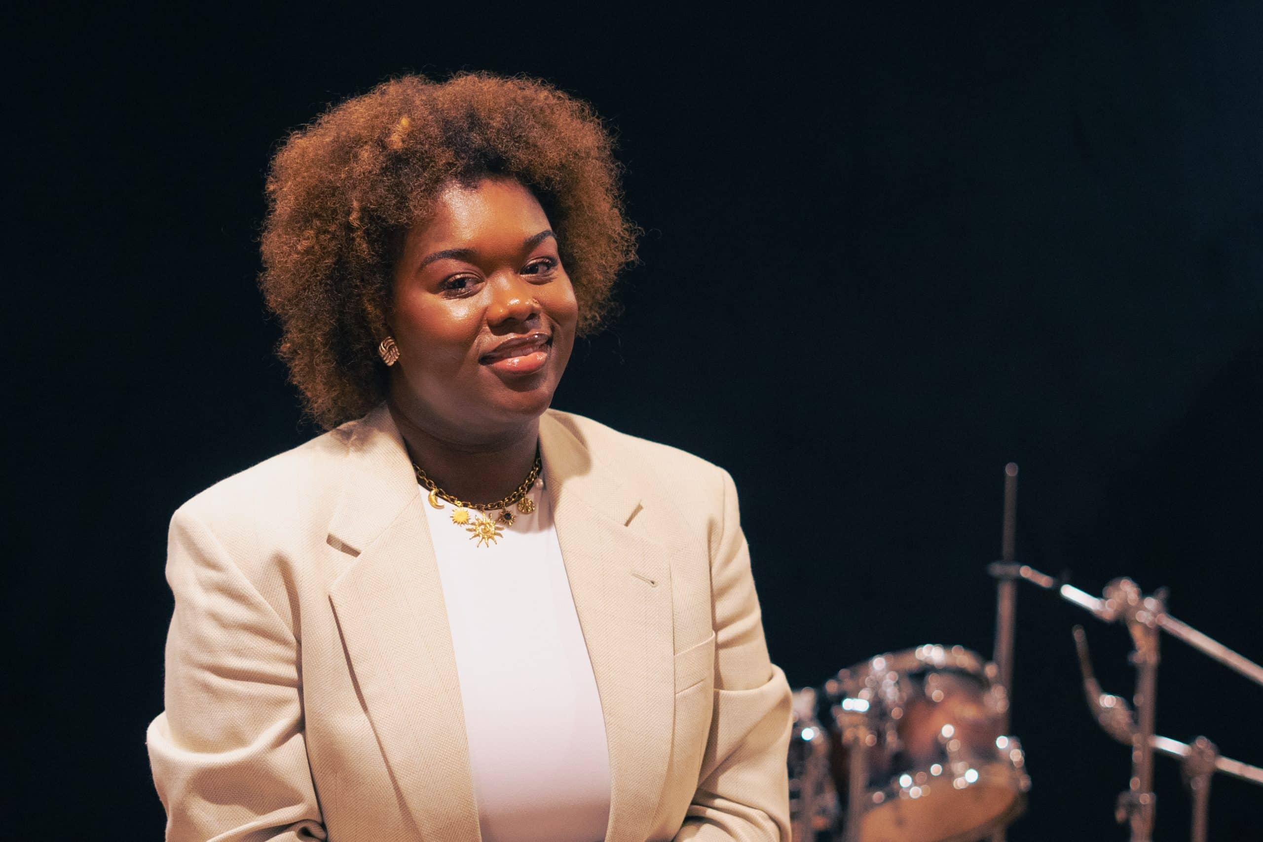 Interview Lykuin : de la Guadeloupe au R’n’B hybride, une artiste portée par l’amour et le partage
