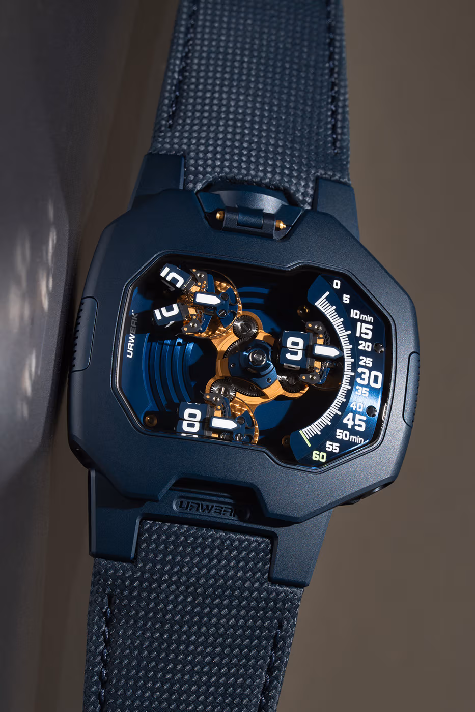URWERK dévoile l’UR-120 Blue Planet, ultime chapitre d’une trilogie horlogère futuriste