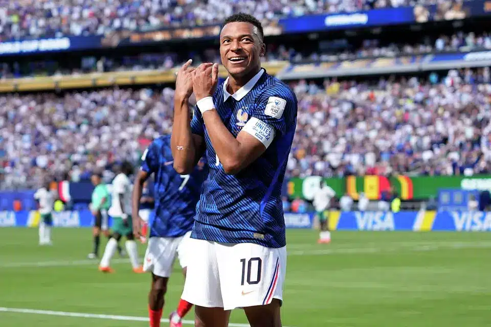 Coupe du Monde 2026 : la France domine le Sénégal (3-1) pour son entrée en lice