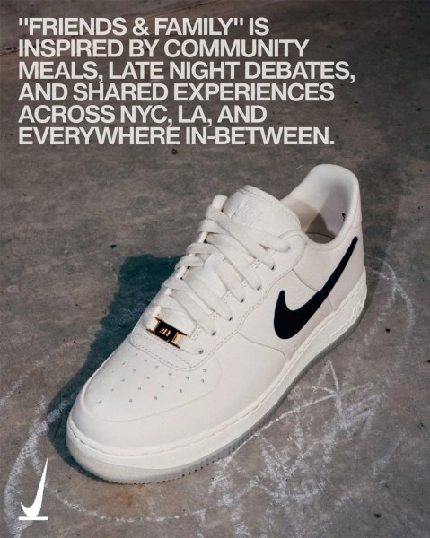 NIKE AIR FORCE 1 « SNKRS FRIENDS & FAMILY » : NIKE CÉLÈBRE SA COMMUNAUTÉ POUR HOLIDAY 2026, photo 3