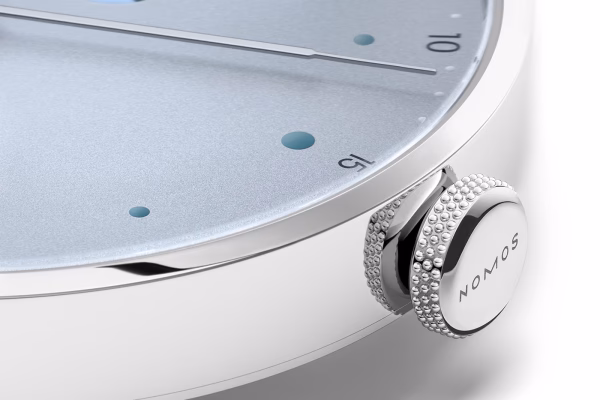 NOMOS METRO « ICE BLUE » : DEUX NOUVEAUX CADRANS BLEU GLACÉ ET UN CALIBRE DUW 4701 INÉDIT, photo 3