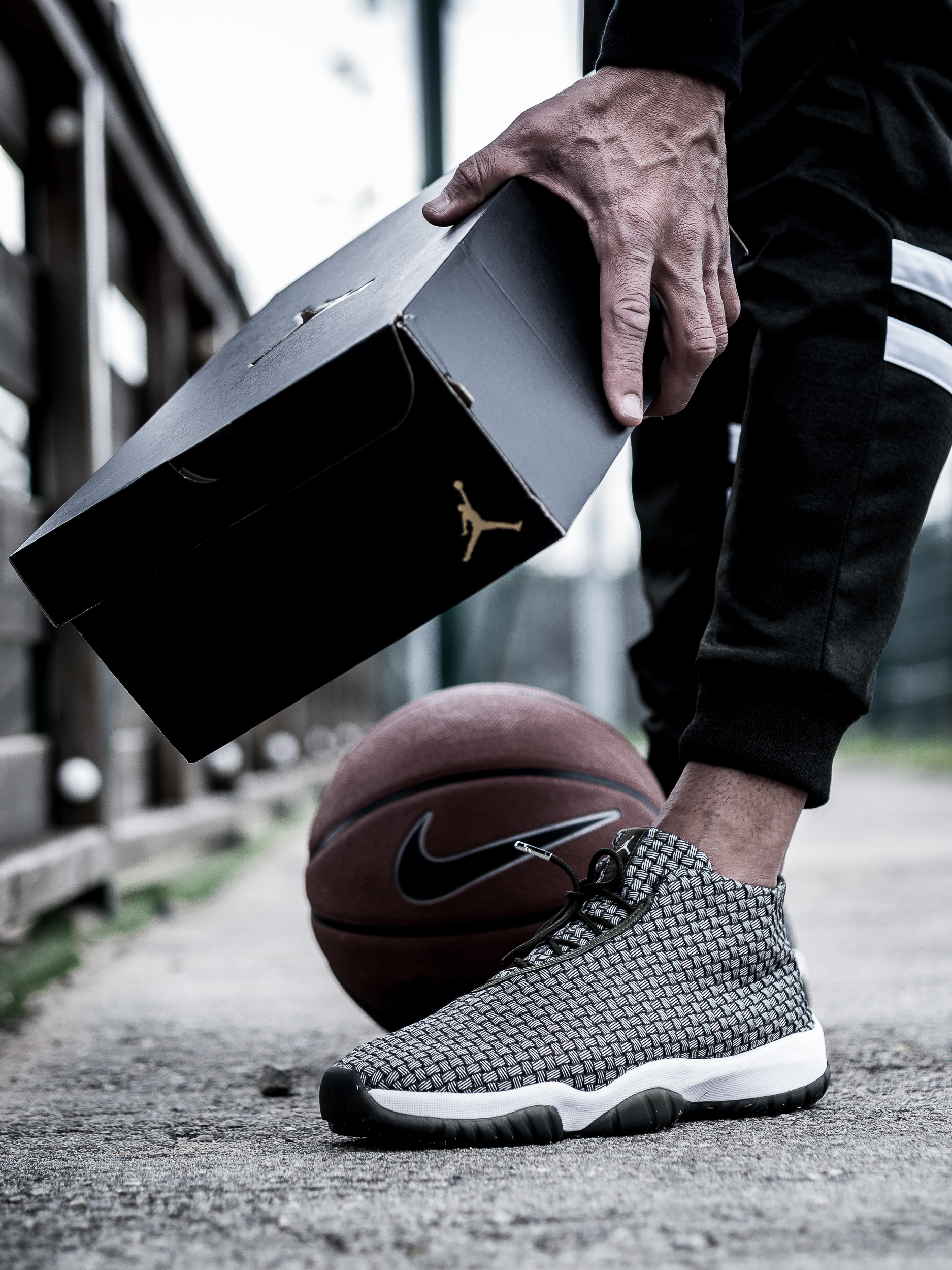 AIR JORDAN FUTURE  » SILVER/OLIVE »