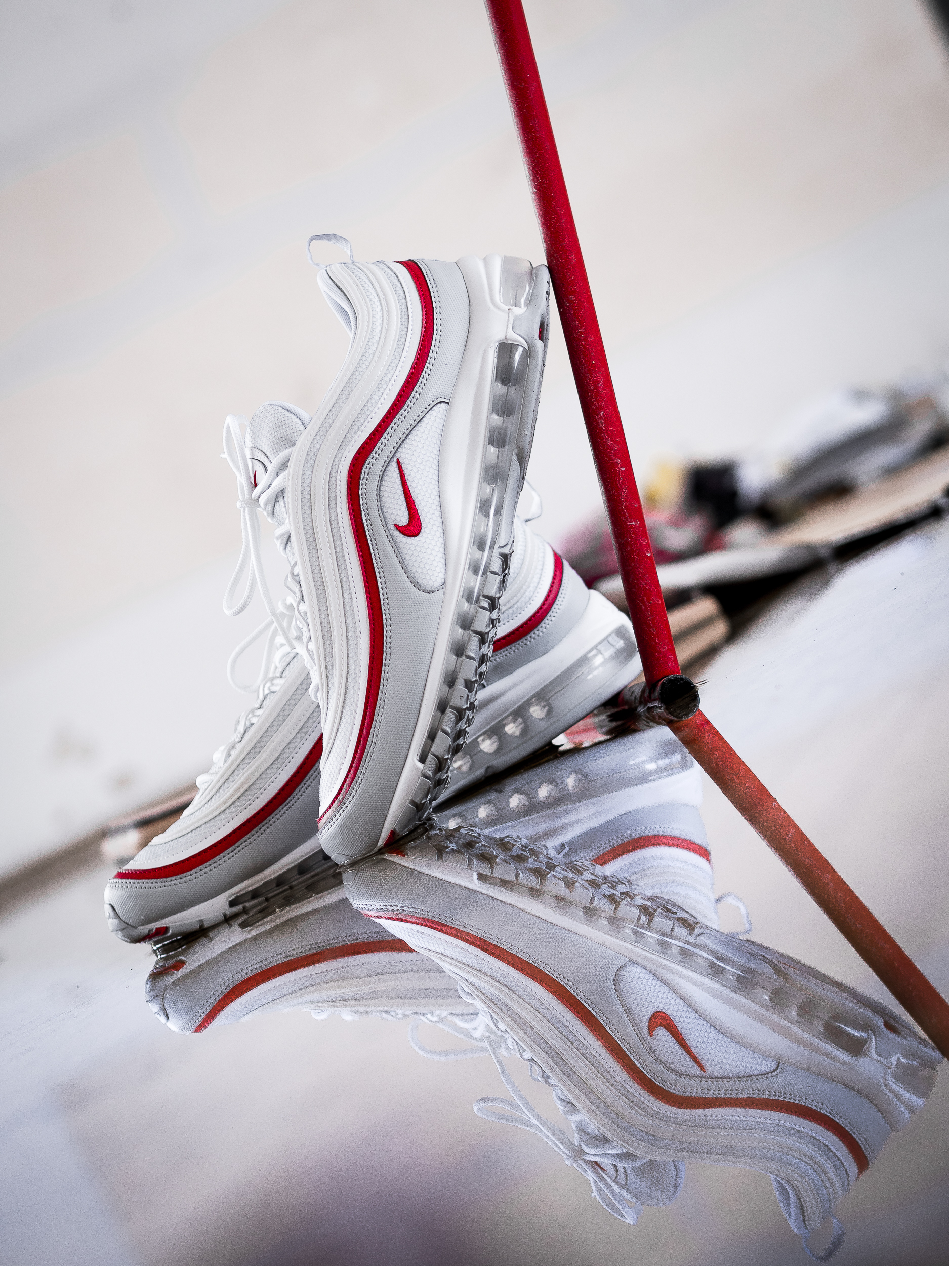 NIKE AIR MAX 97 – Pure Platinum white/red