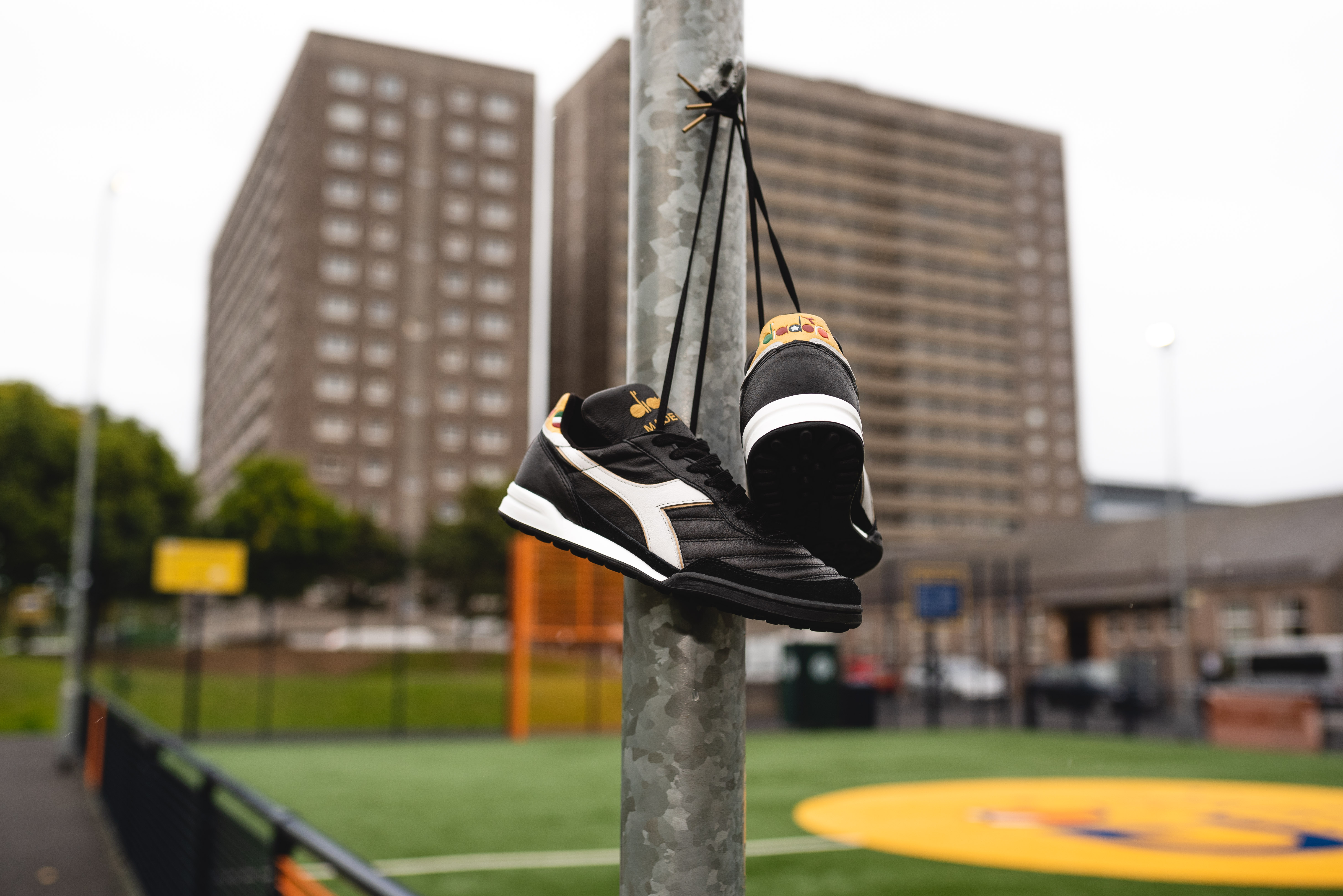 HANON X DIADORA "ABERDEEN" PALLONE D'ORO