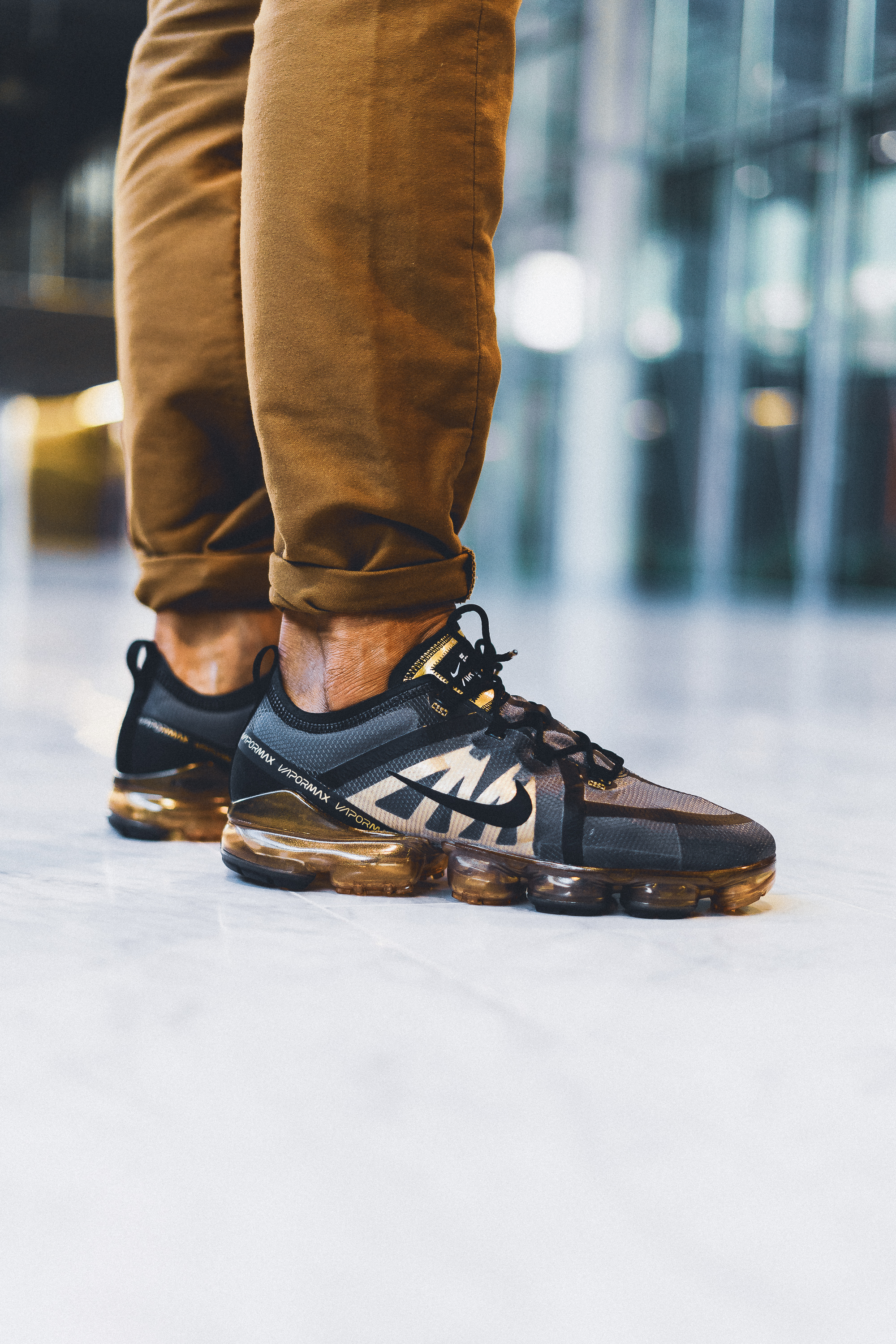 NIKE AIR VAPORMAX 2019 – GOLDEN/BLACK