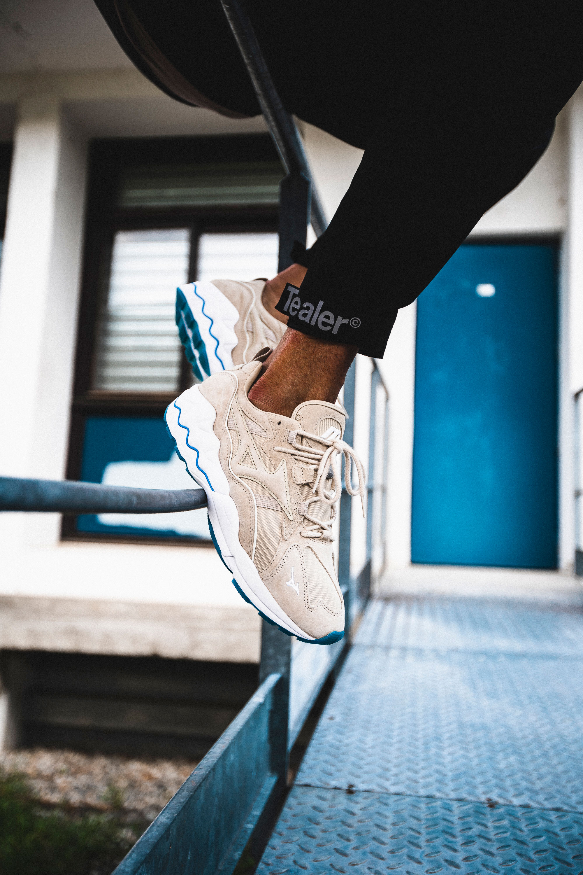 MIZUNO WAVE RIDER I "SEASHORE COLLECTION" SAND