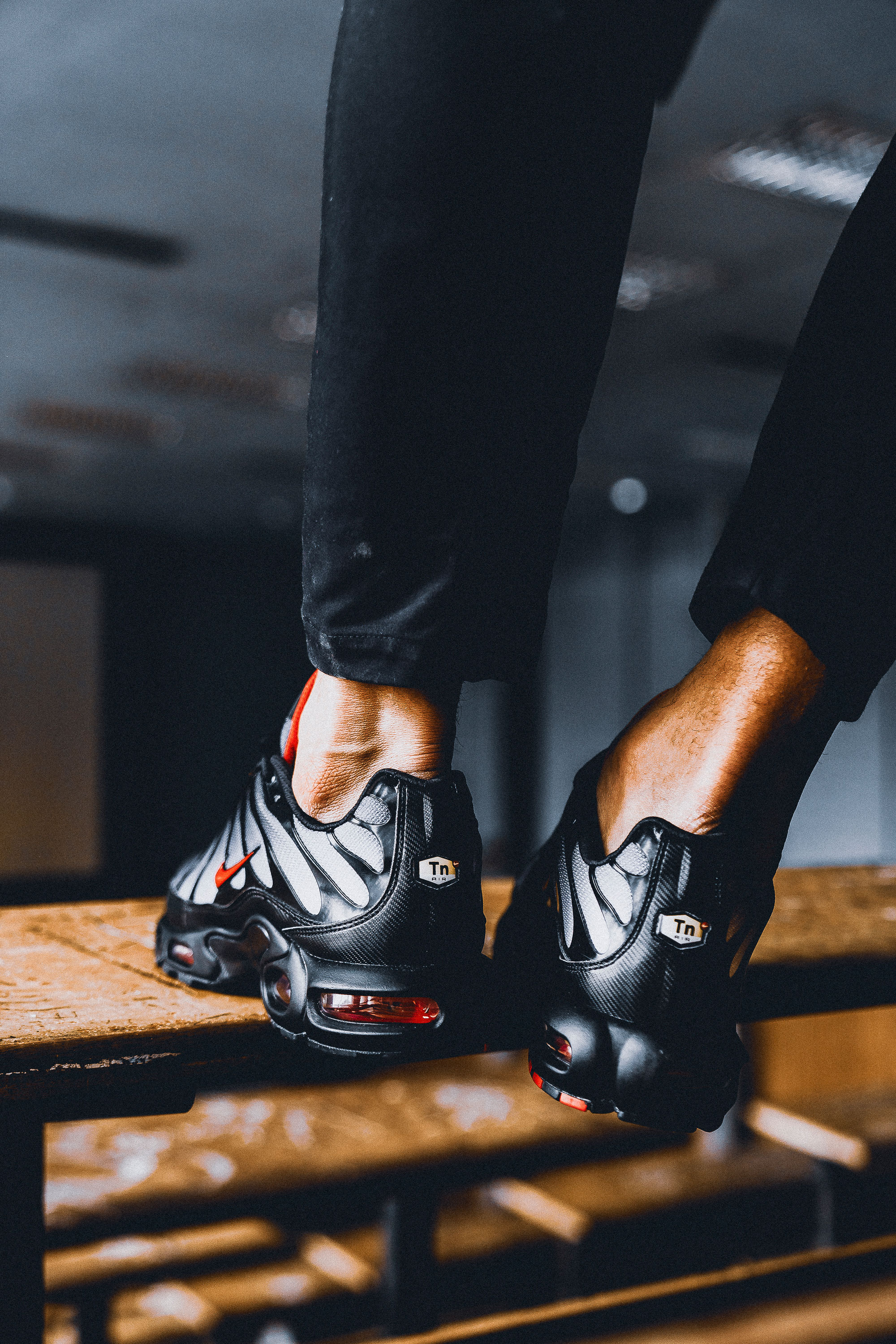 NIKE AIR MAX TN – BLACK UNIVERSITY –