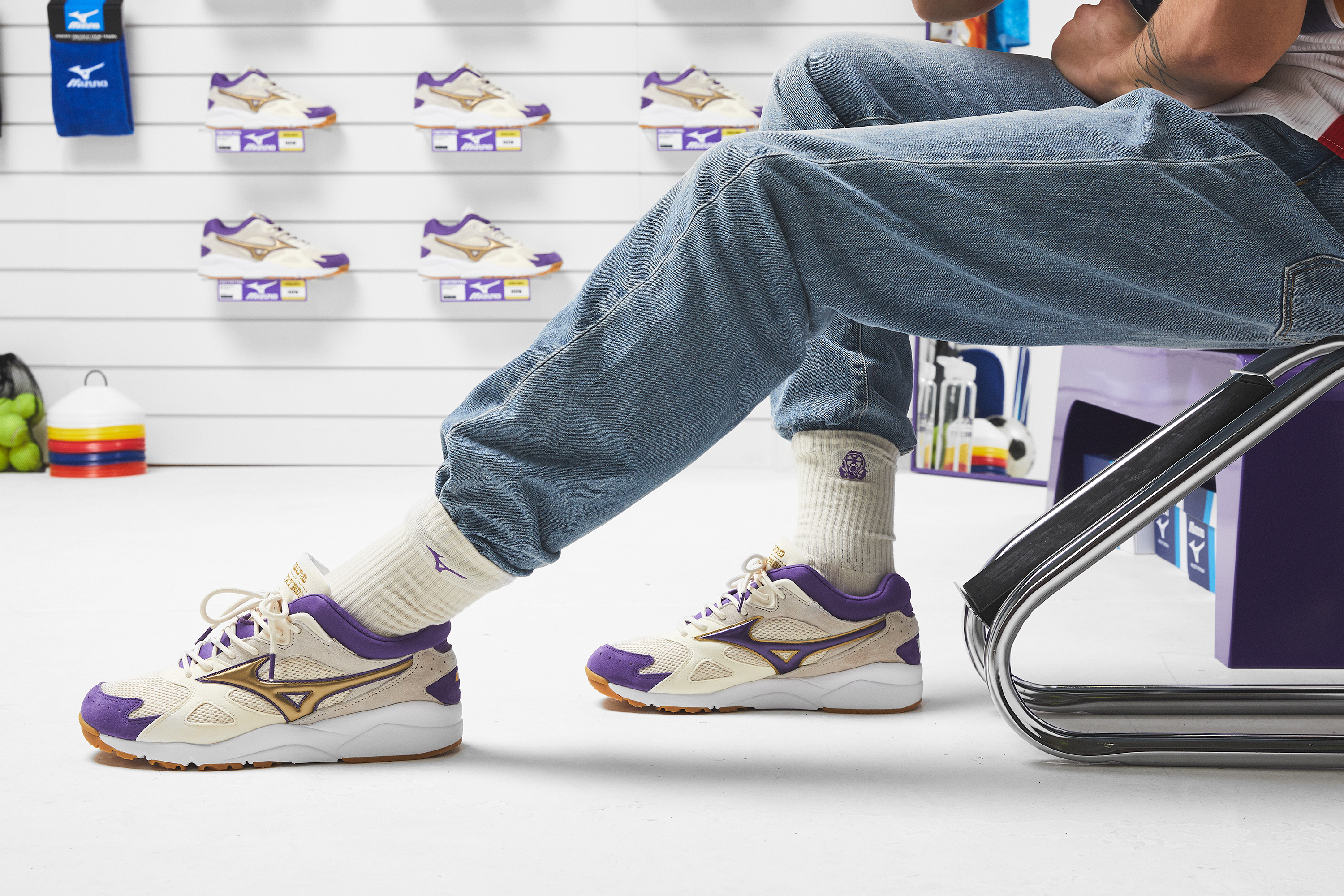 FOOTPATROL X MIZUNO SKY MEDAL