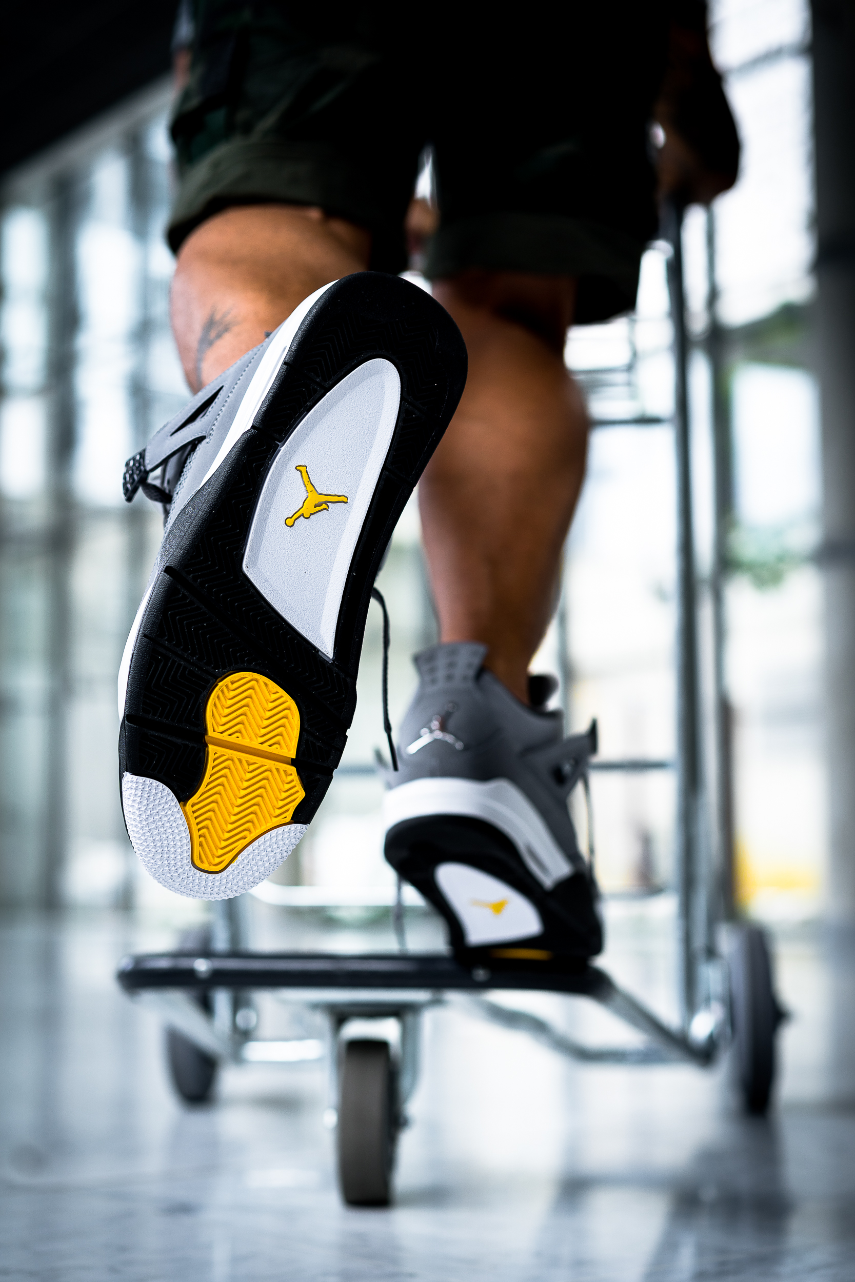 AIR JORDAN IV COOL GREY