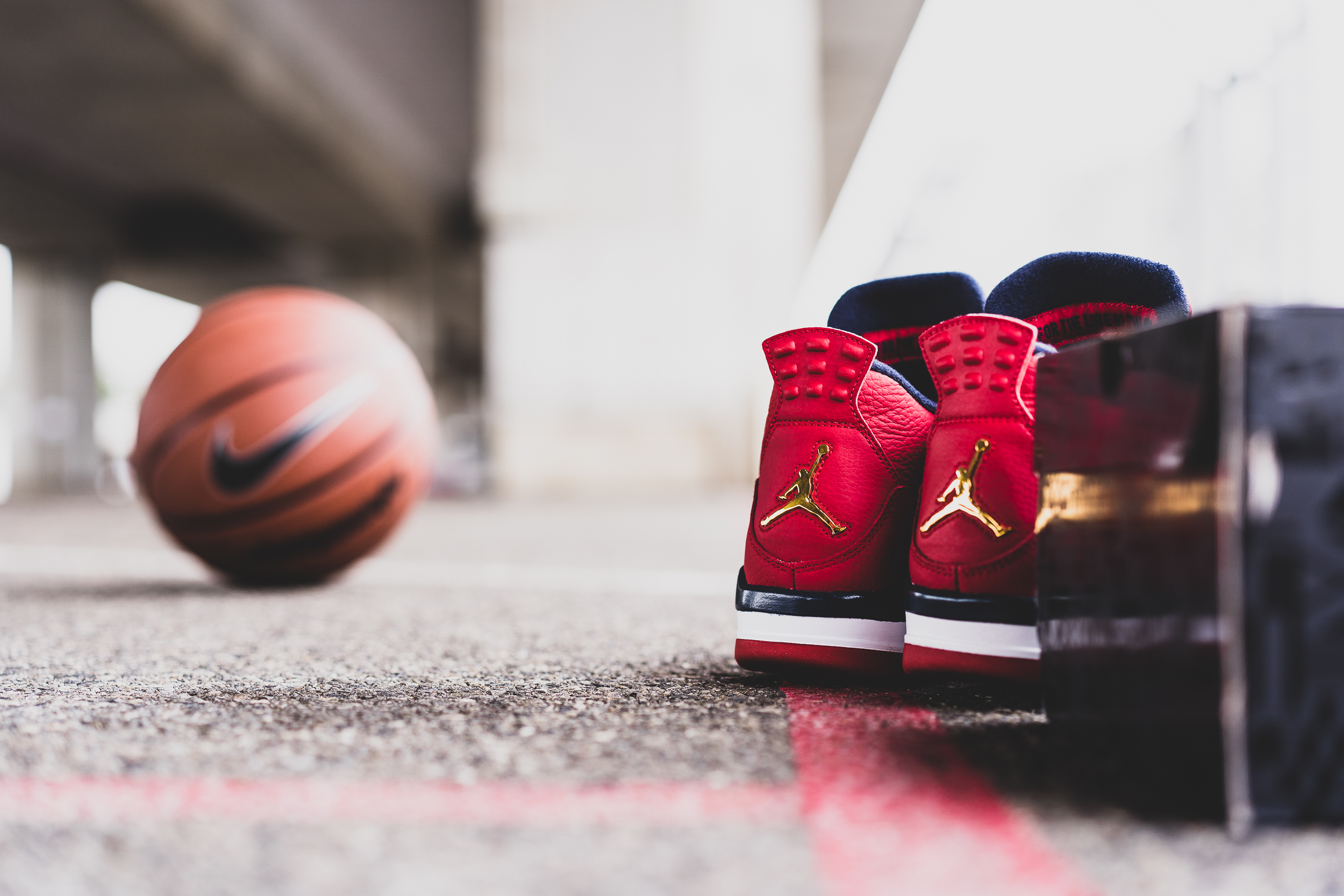 AIR JORDAN IV RETRO « FIBA » RED