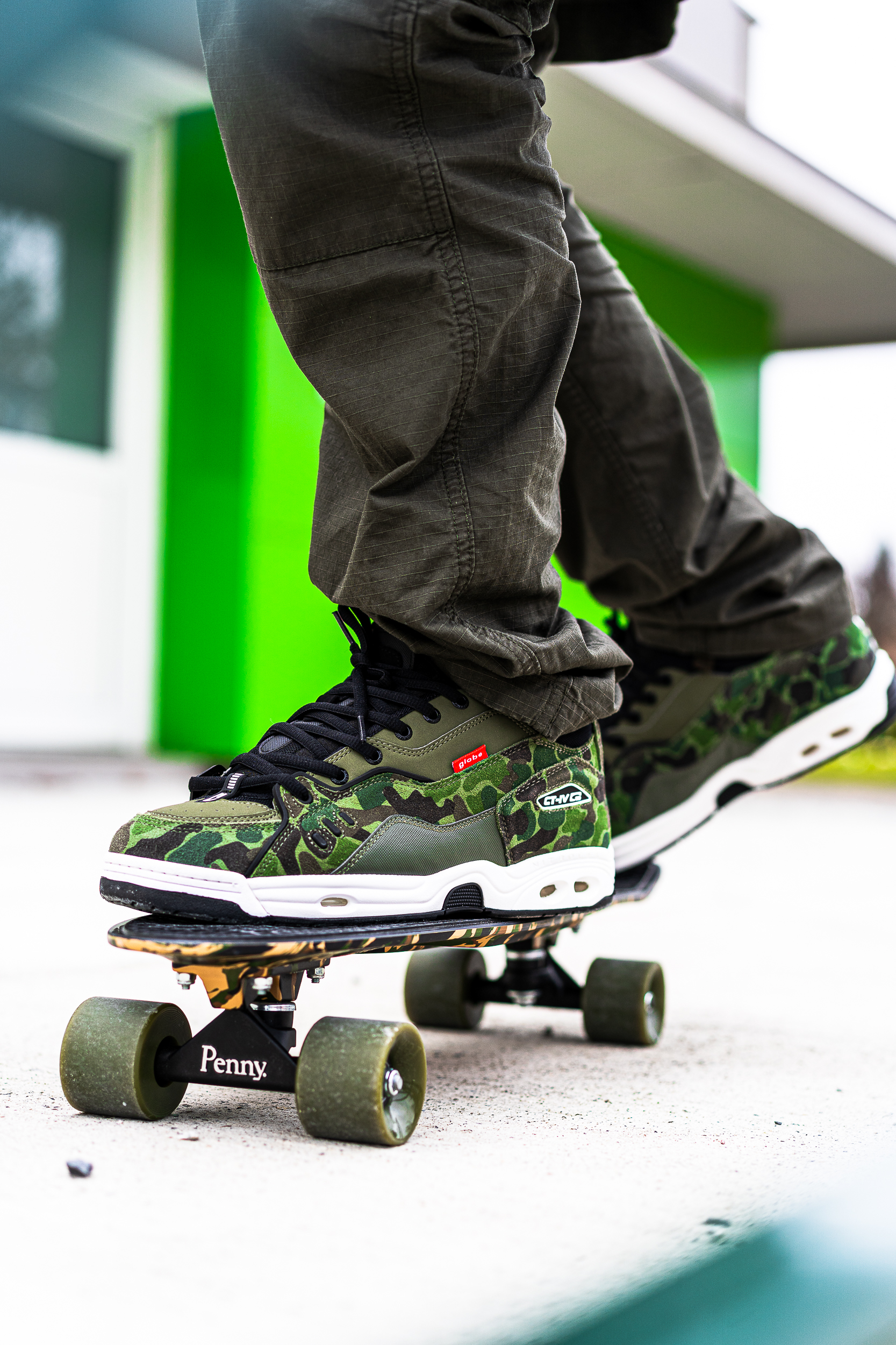 GLOBE CHET-IV CLASSIC – GREEN CAMO