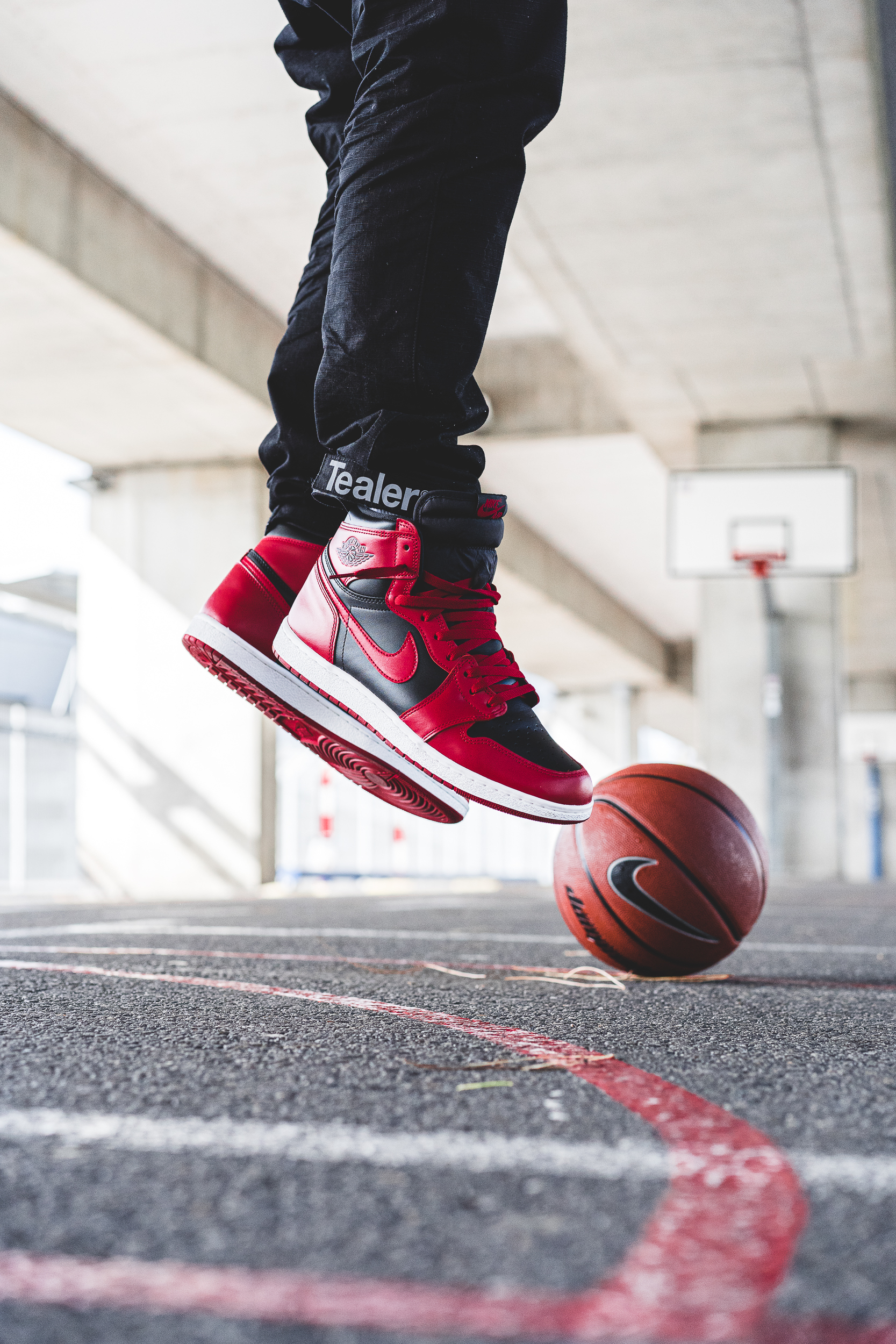 AIR JORDAN 1 RETRO HIGH 85 « VARSITY RED »