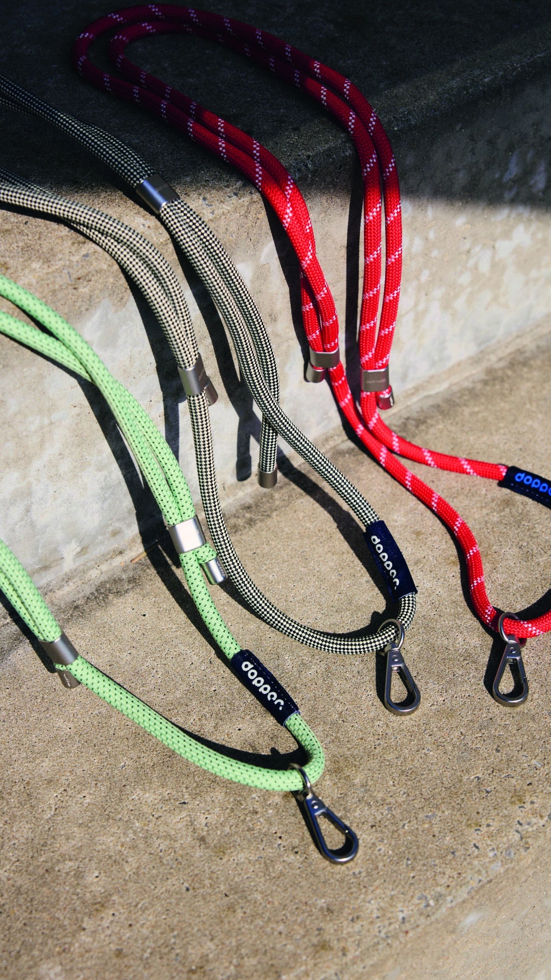 7405 7429 7443 Dopper Cord Lifestyle Outdoor Steps 1080x1920 CMYK