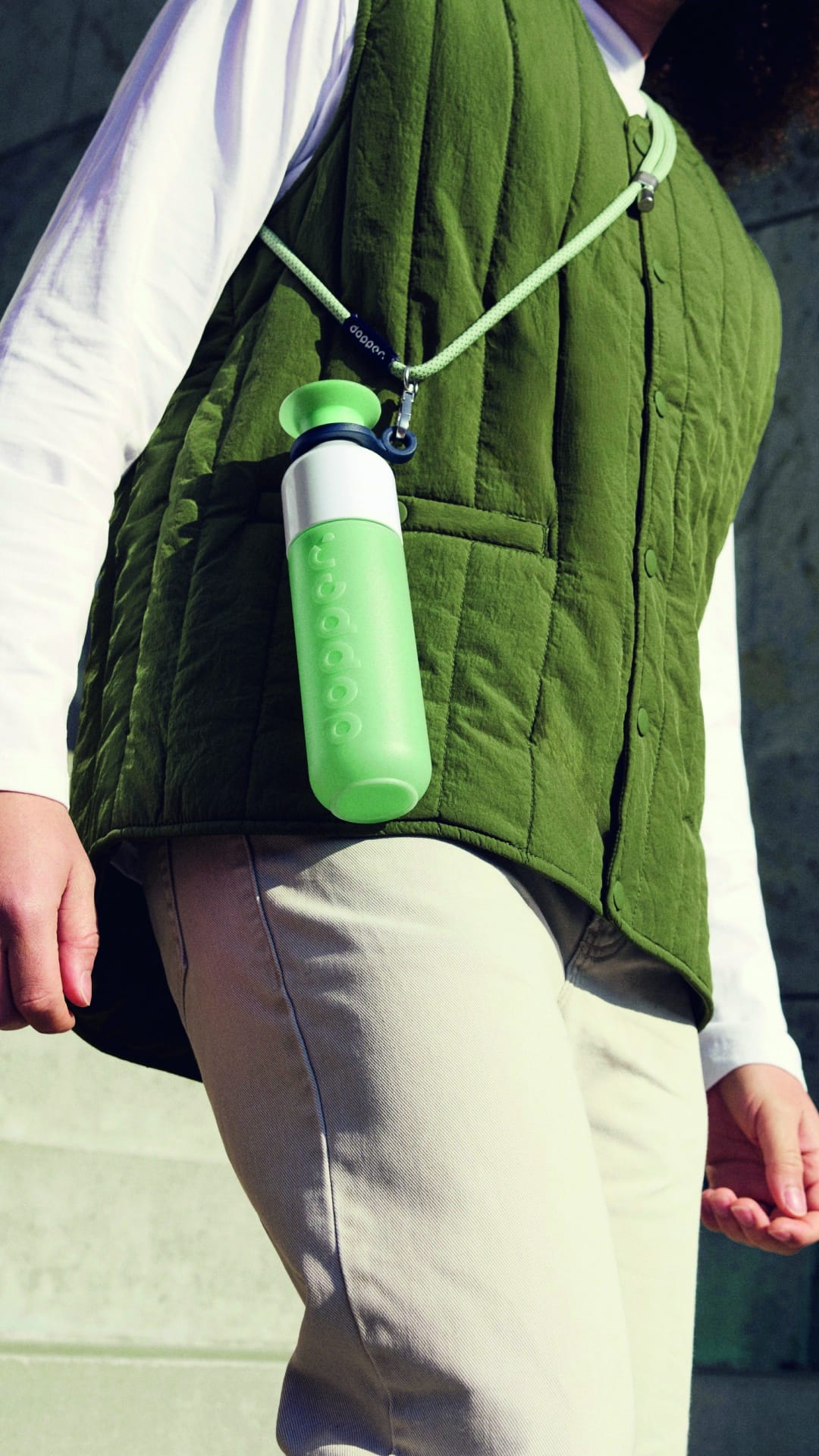 7429 Dopper Cord Sage Green Lifestyle Outdoor 1080x1920 CMYK