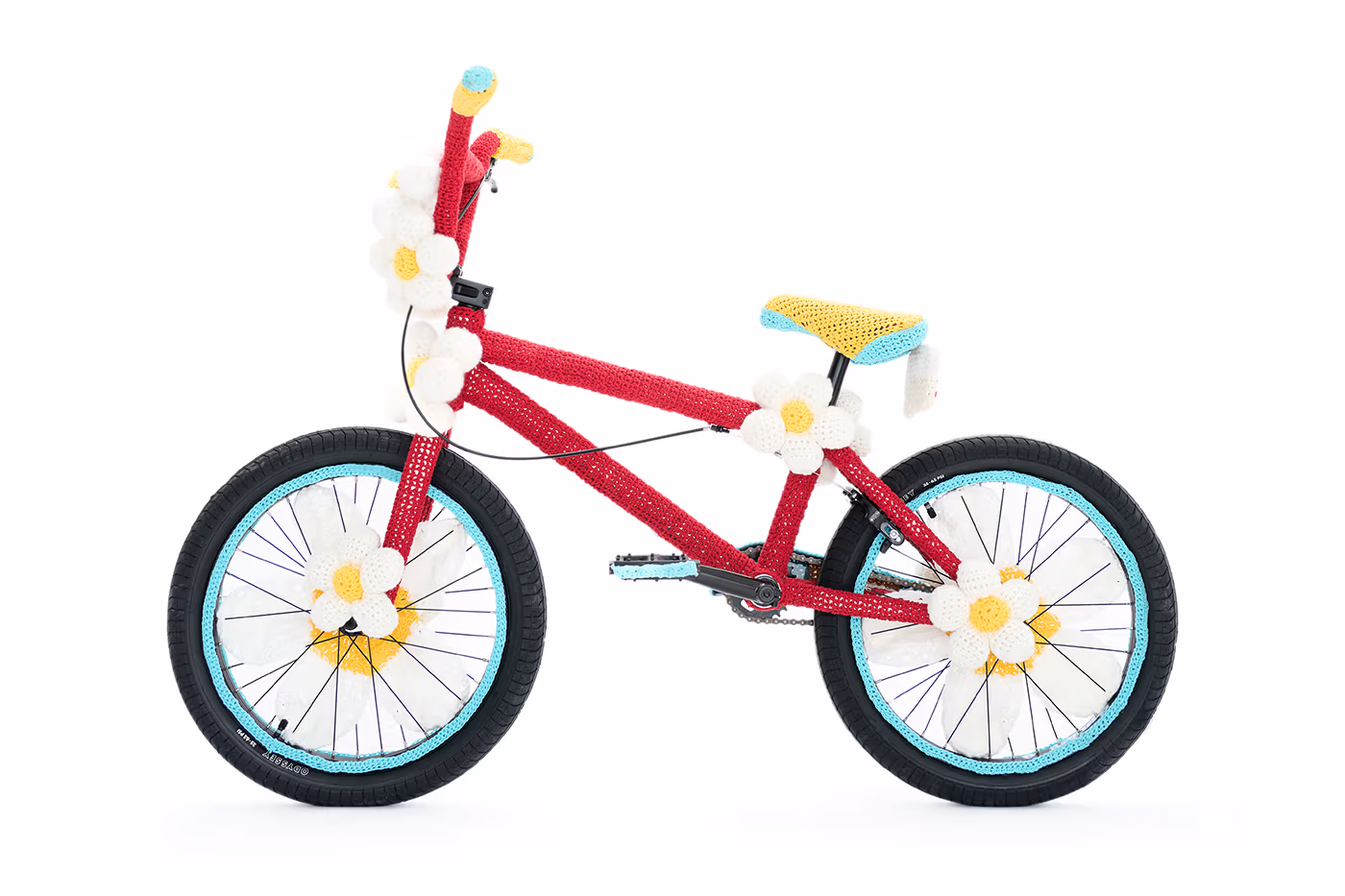 Nigel Sylvester et JOOPITER lancent l’“Artist Bike Auction” au profit de la santé mentale des jeunes