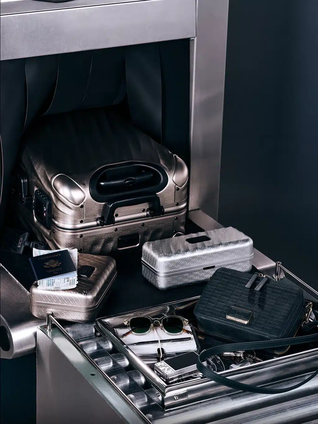 Kith x TUMI : une collaboration prestigieuse se poursuit pour célébrer l’excellence du voyage de luxe