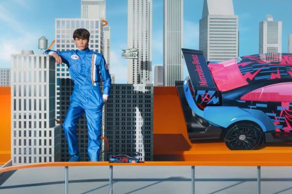 Mercedes-Benz x Hot Wheels : quand la CLA devient une œuvre d’art grandeur nature à Los Angeles, photo 2