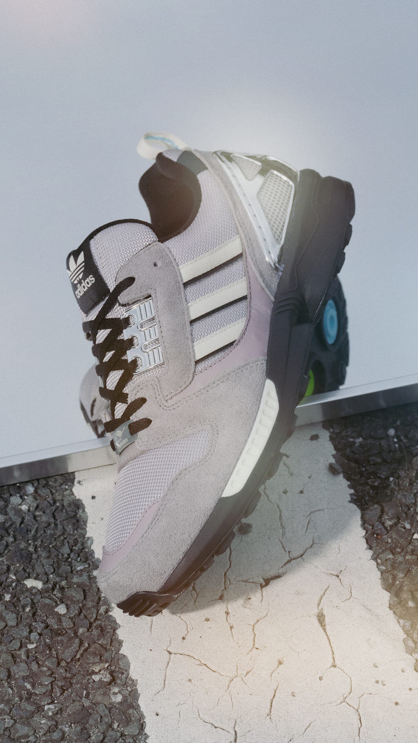 adidas Originals ZX8000 “OFFSPRING x mita sneakers” – Une collaboration transcontinentale signée Consortium