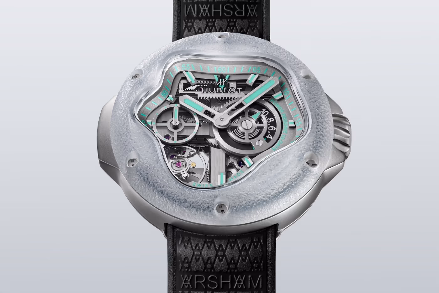 Hublot et Daniel Arsham dévoilent la MP-17 Meca-10 Arsham Splash Titanium Sapphire : une œuvre d’art horlogère entre temps et transparence