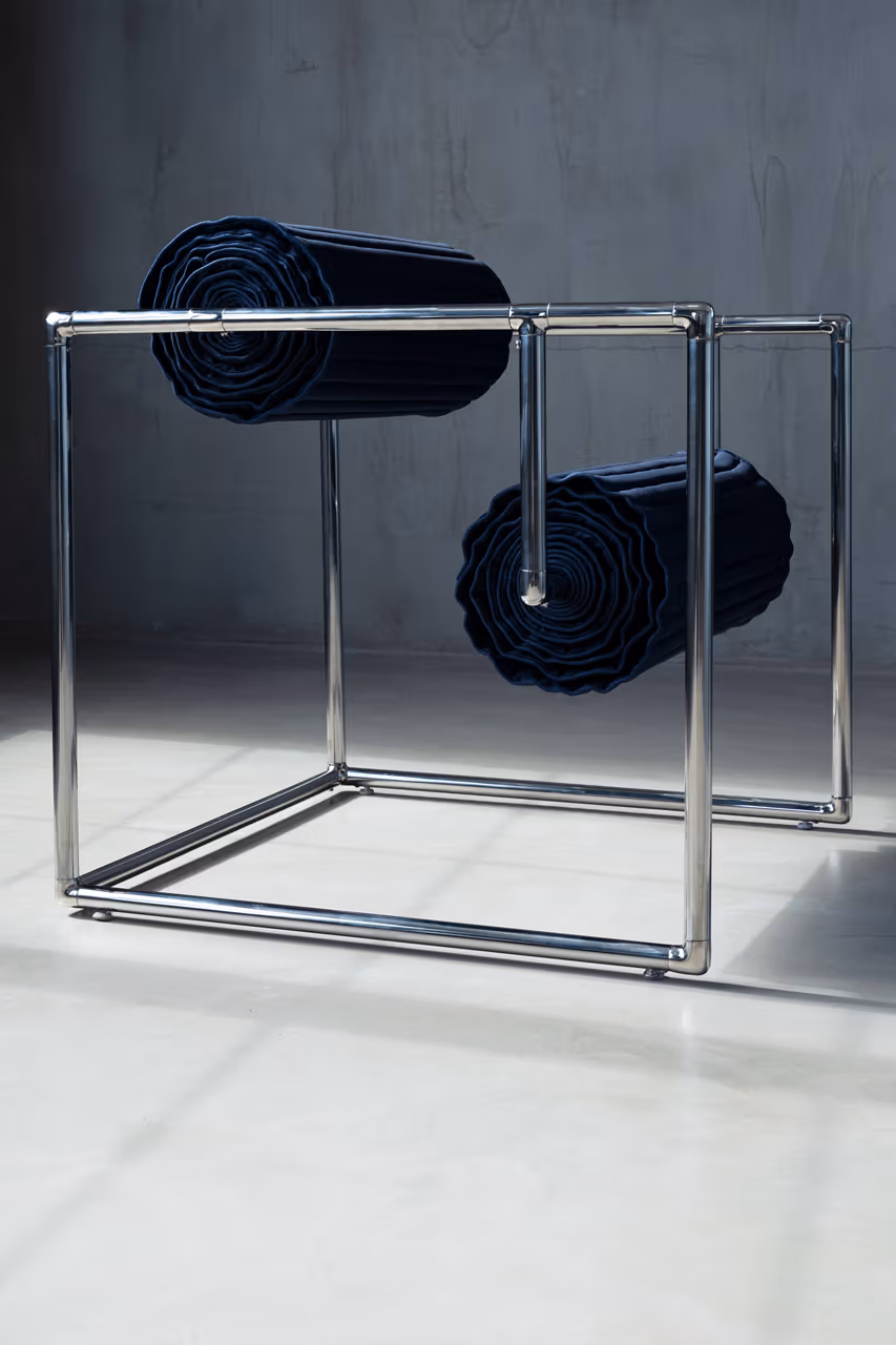 G-Star et Caroline Chao dévoilent “The Roll-Up Chair”, une œuvre modulable entre design et denim